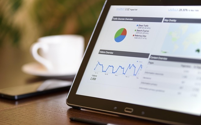 image with a computer and a dashboard